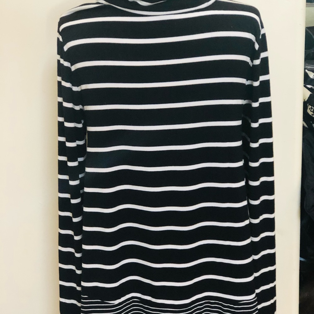 White House Black Market Long sleeve Top - Picture 2 of 8